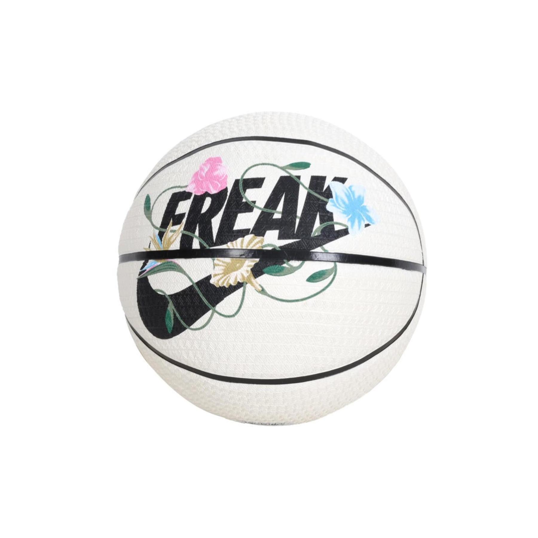 nike basketball playground 8p 2.0 g antetokounmpo size 7