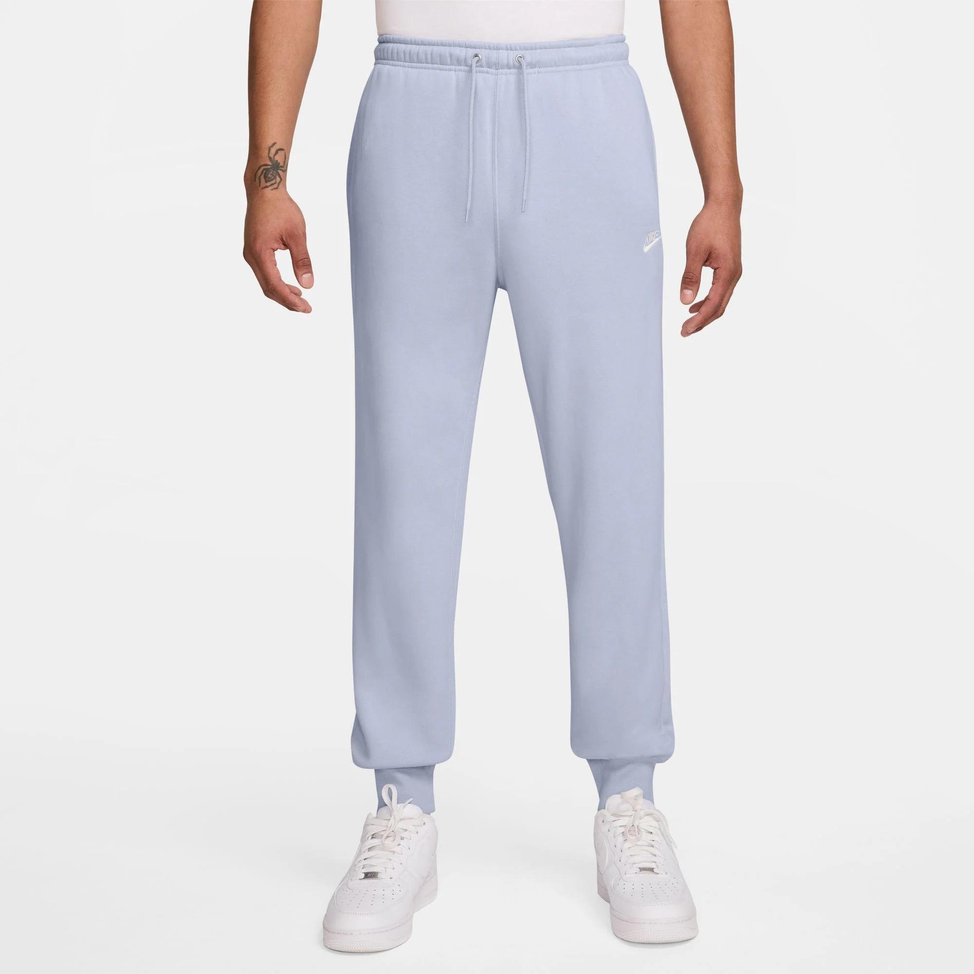 nike joggers club medium